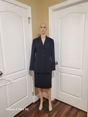 Le Suit Navy Blue Women's Skirt Suit 6P  Pre-owned